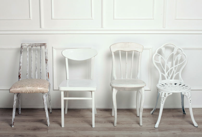 4 Chaises anciennes blanches